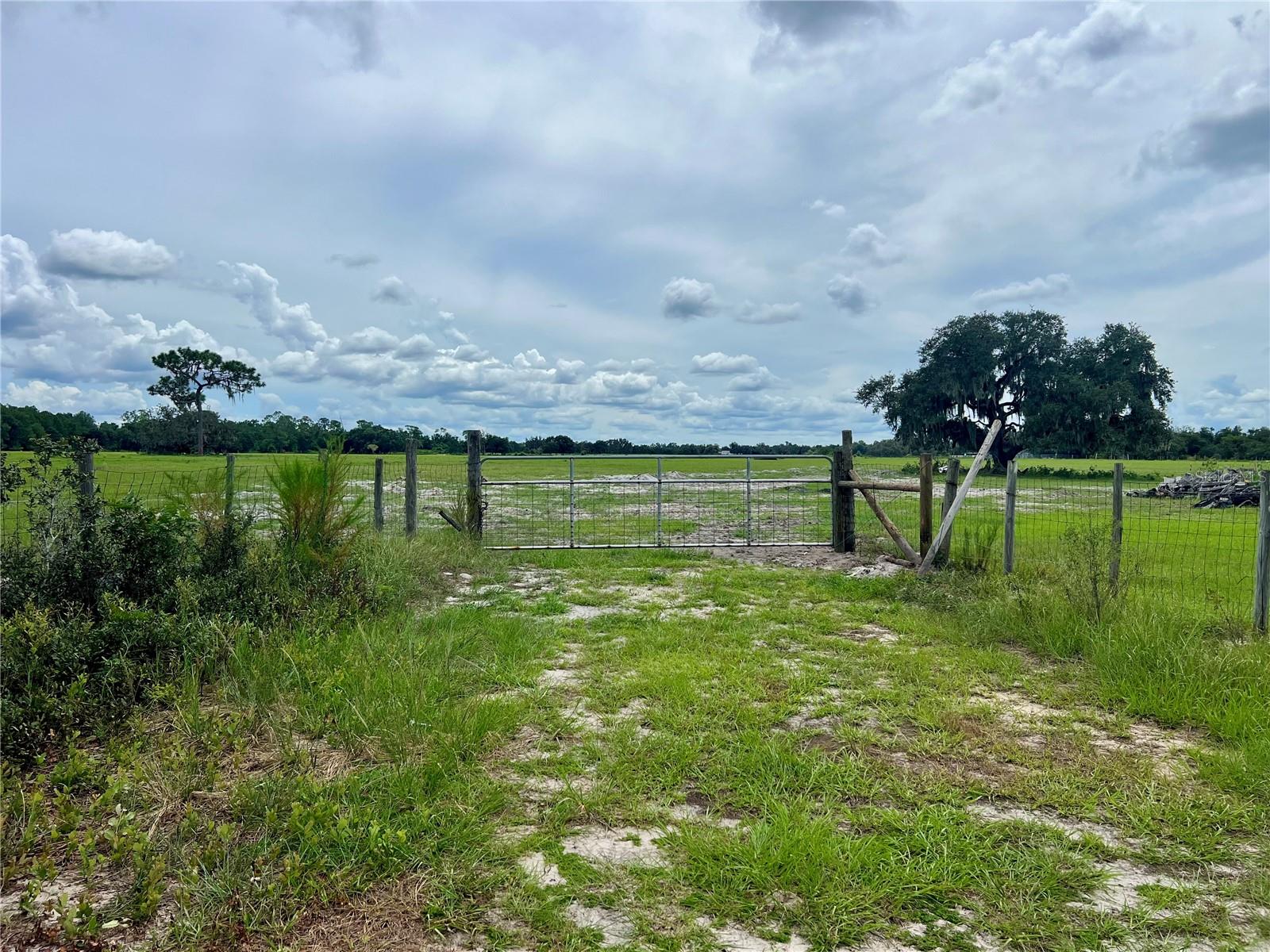 Alturas Babson Park Cut-off Property Photo 1