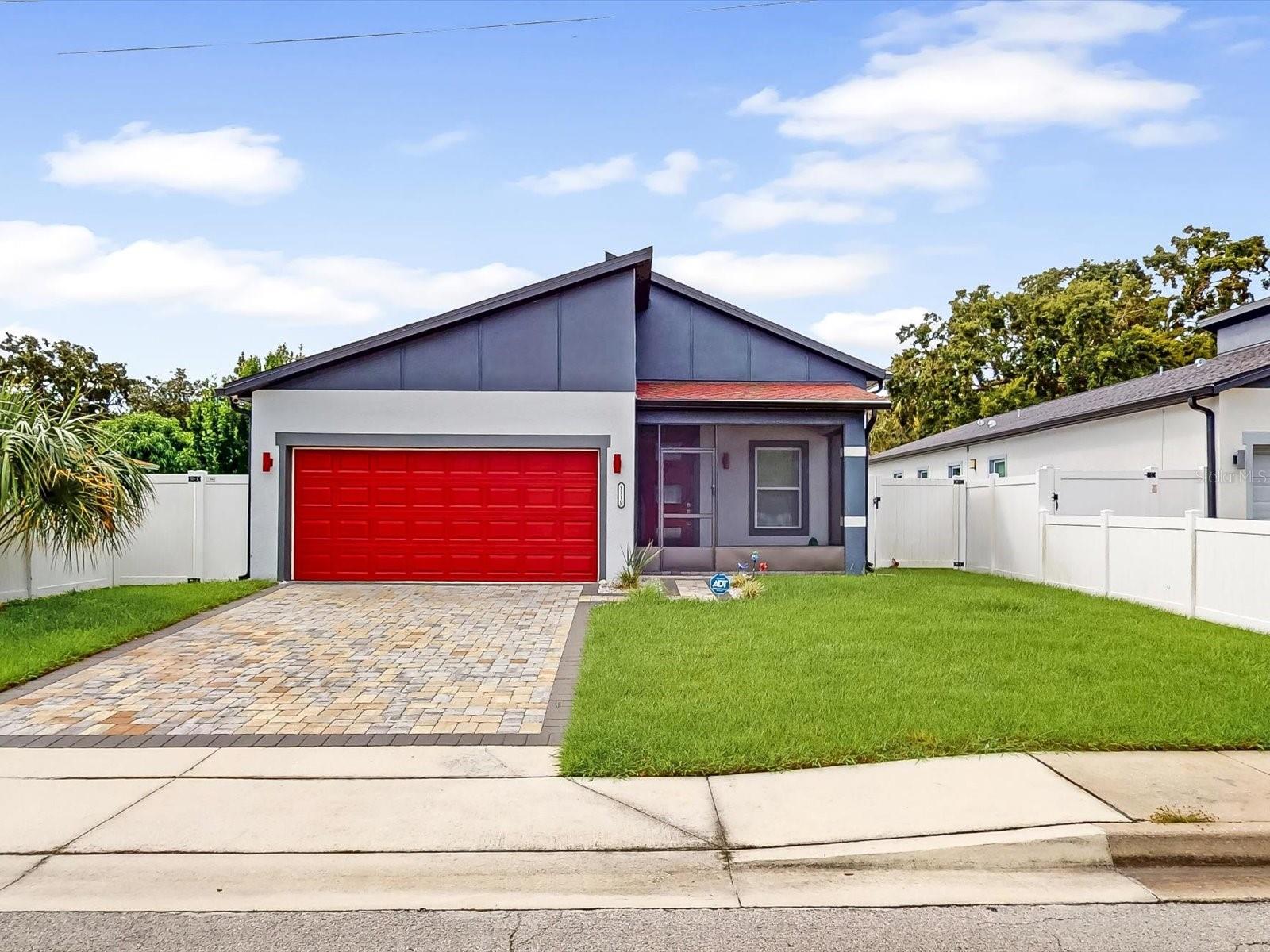 1110 VAN LIEU ST Property Photo 1