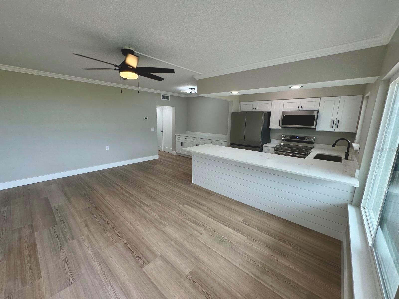 767 John Ringling Blvd #2 Property Photo 5