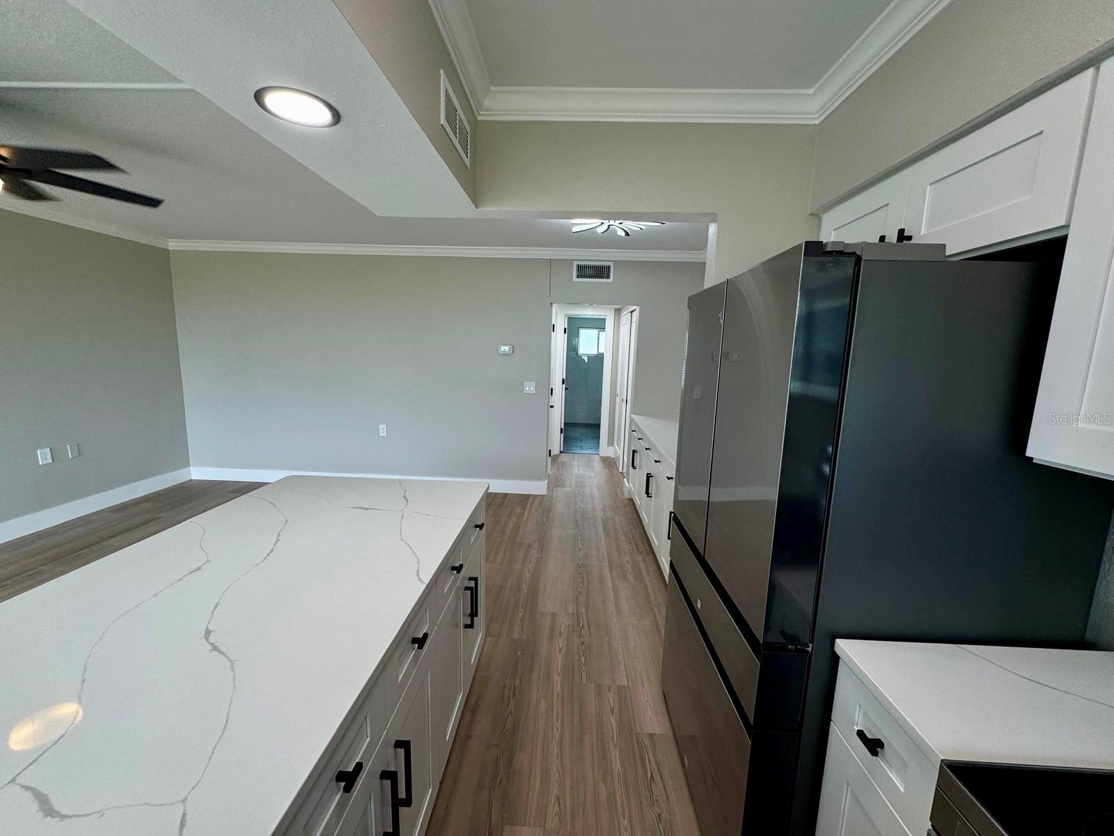 767 John Ringling Blvd #2 Property Photo 7