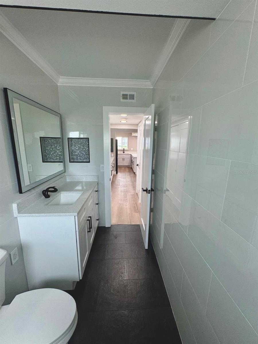 767 John Ringling Blvd #2 Property Photo 13
