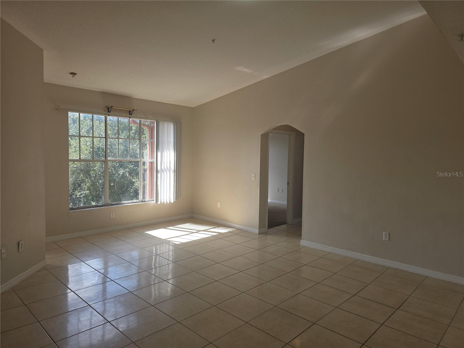5566 Metrowest Blvd #303 Property Photo 5