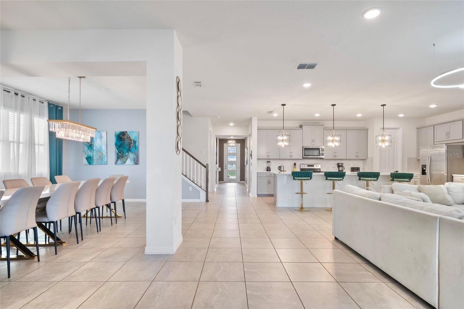 1594 Mermaid Cove Way Property Photo 4