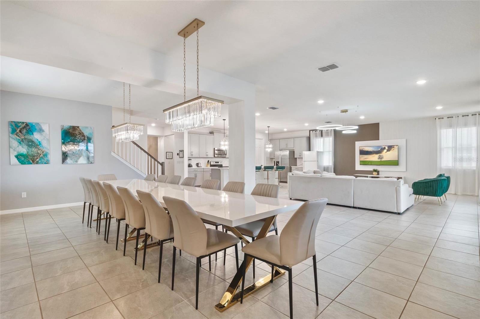 1594 Mermaid Cove Way Property Photo 13