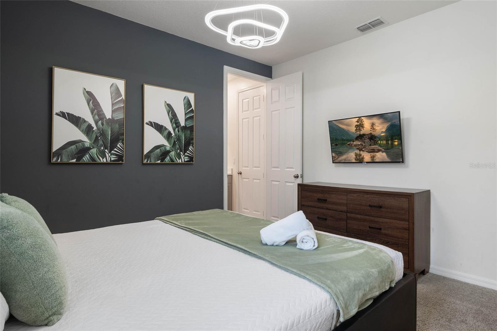 1594 Mermaid Cove Way Property Photo 40