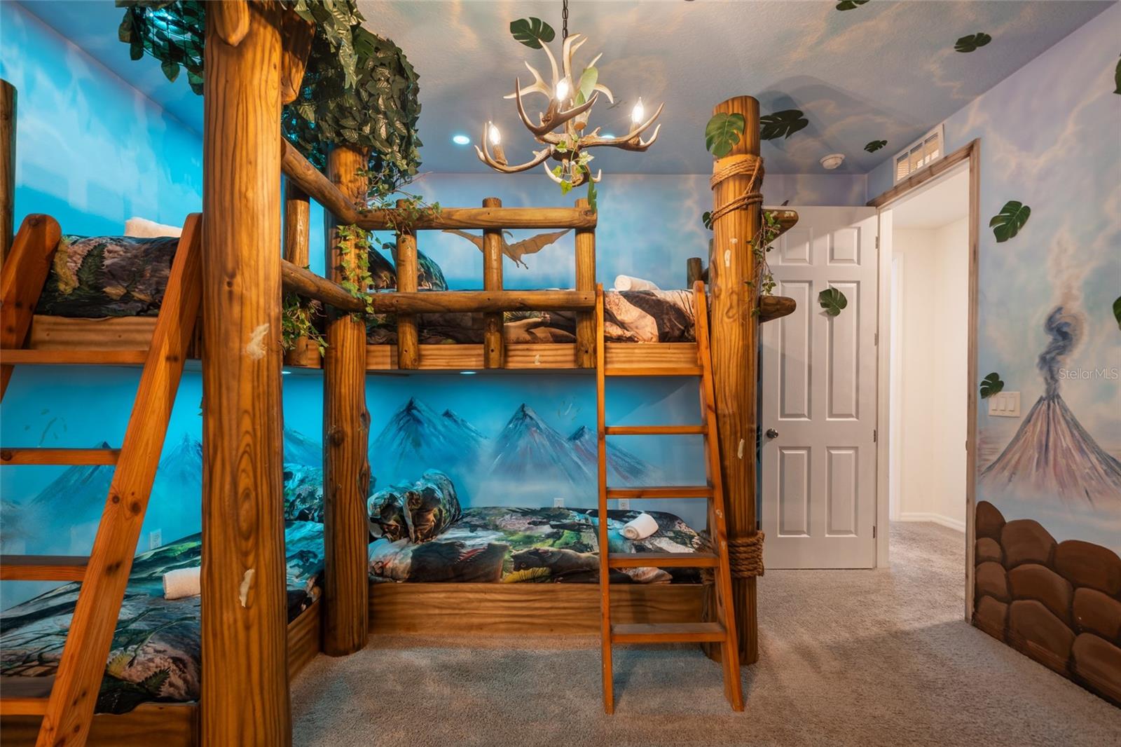 1594 Mermaid Cove Way Property Photo 44