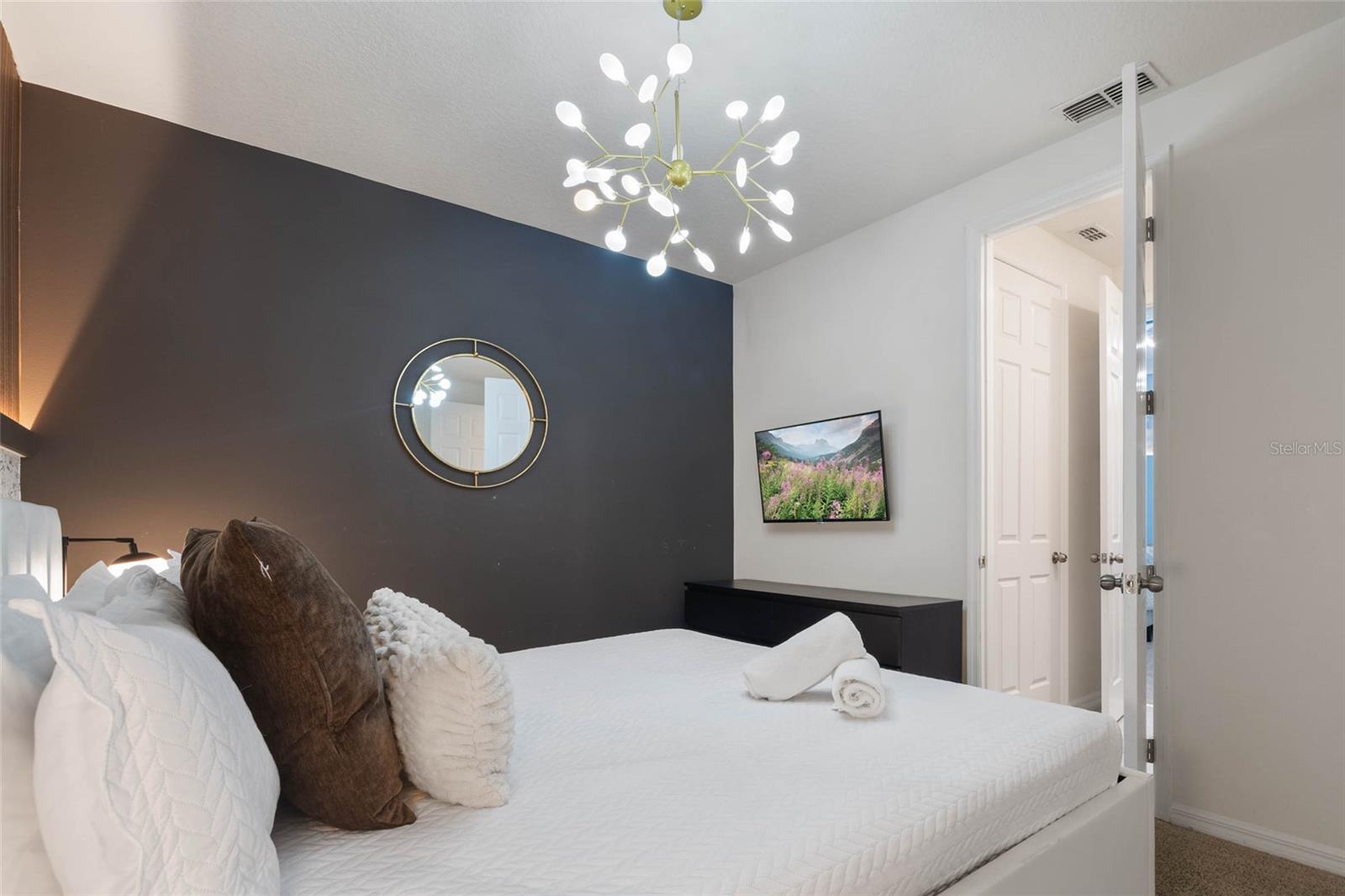 1594 Mermaid Cove Way Property Photo 49