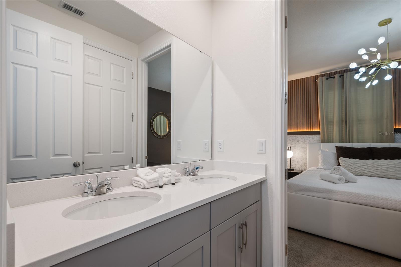 1594 Mermaid Cove Way Property Photo 55