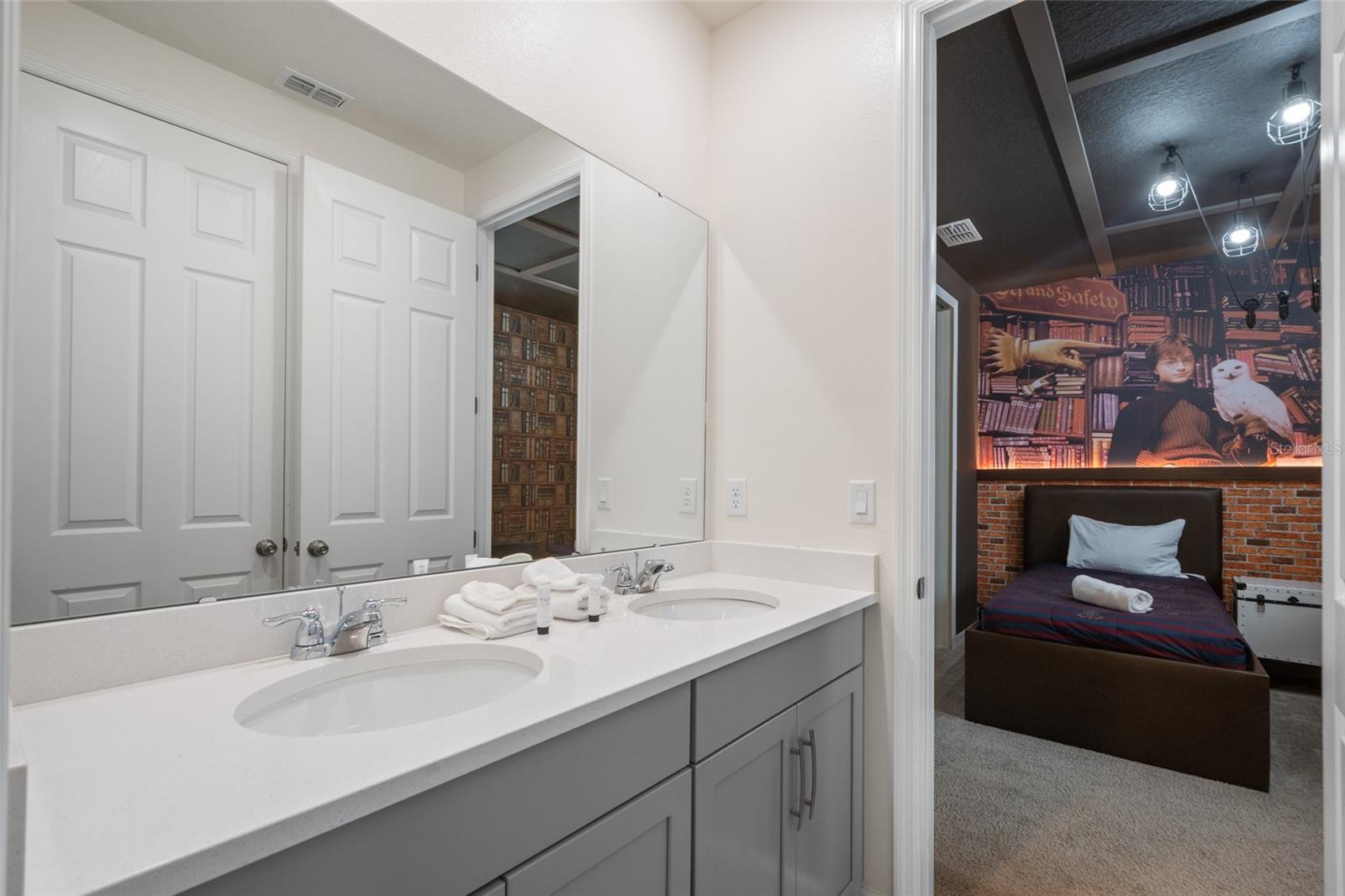 1594 Mermaid Cove Way Property Photo 69