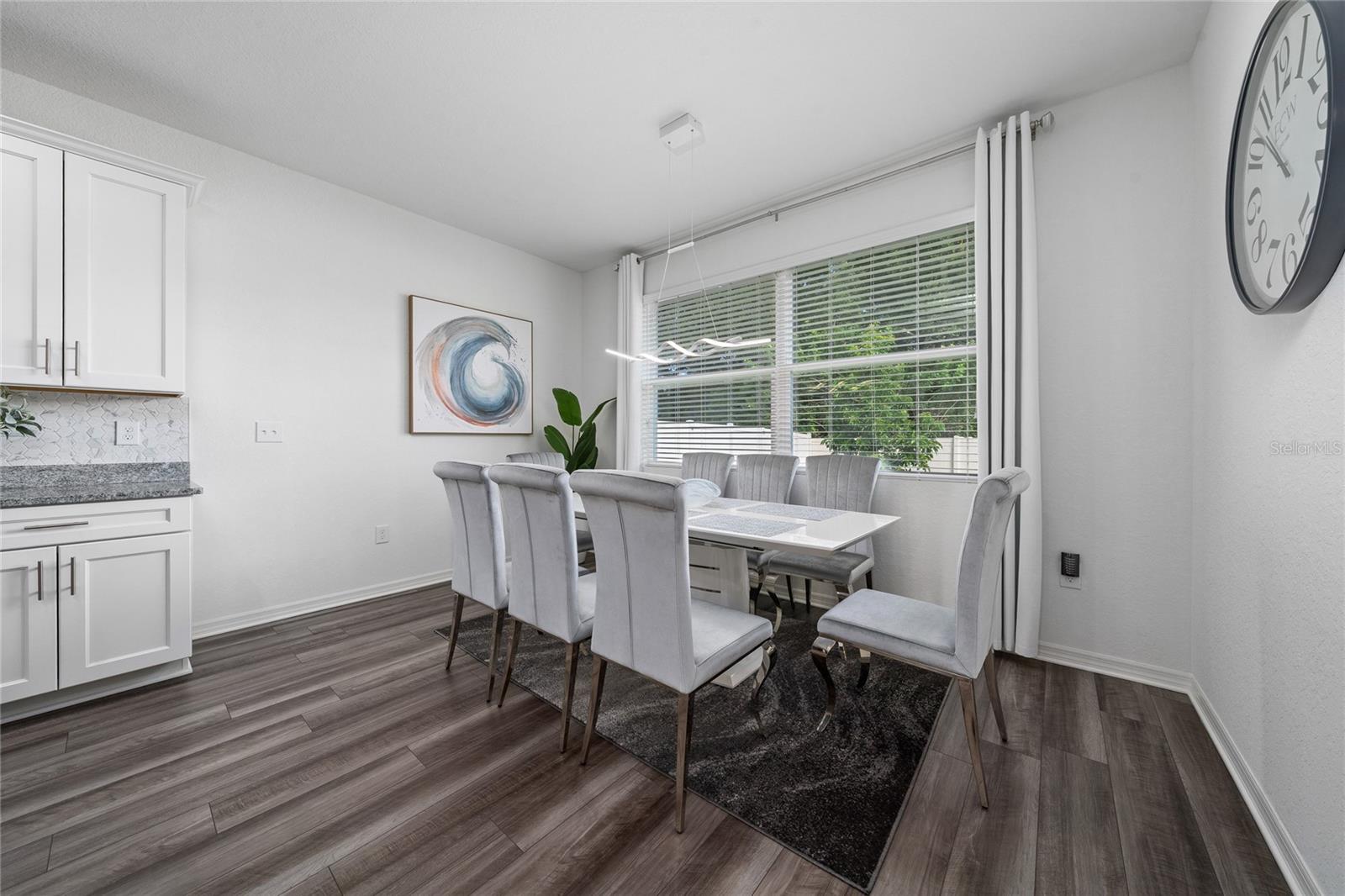 252 Samantha Ave, Property Photo 15