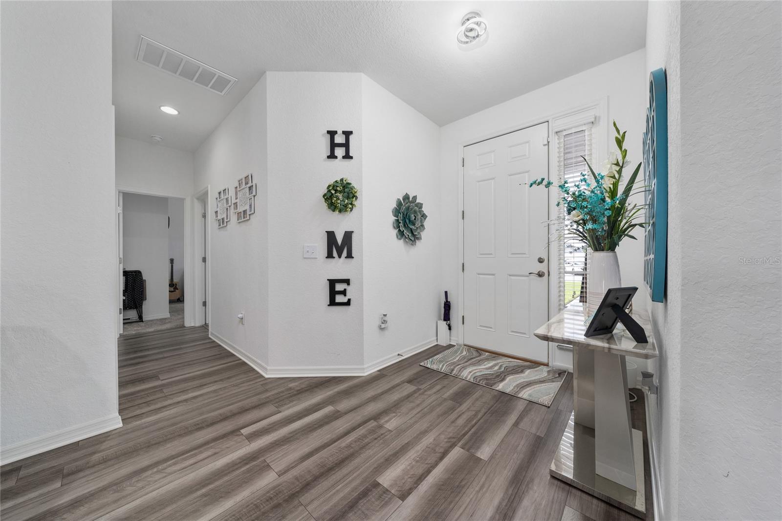 252 Samantha Ave, Property Photo 16