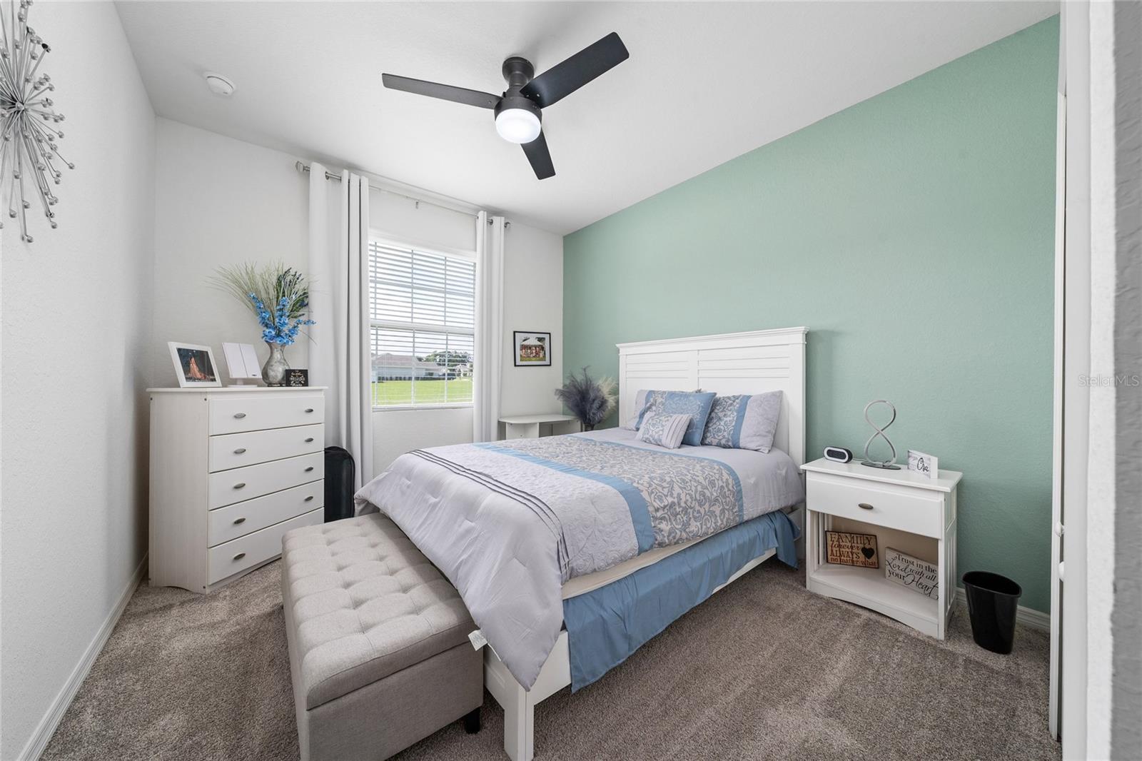 252 Samantha Ave, Property Photo 17