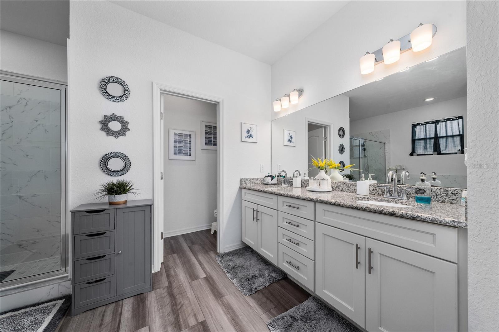 252 Samantha Ave, Property Photo 25