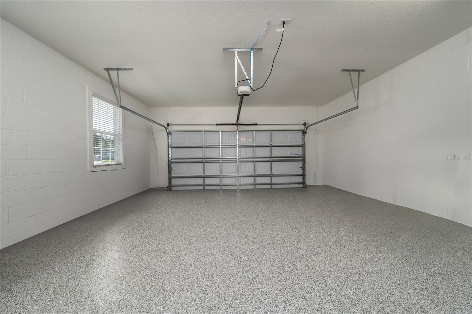 252 Samantha Ave, Property Photo 27