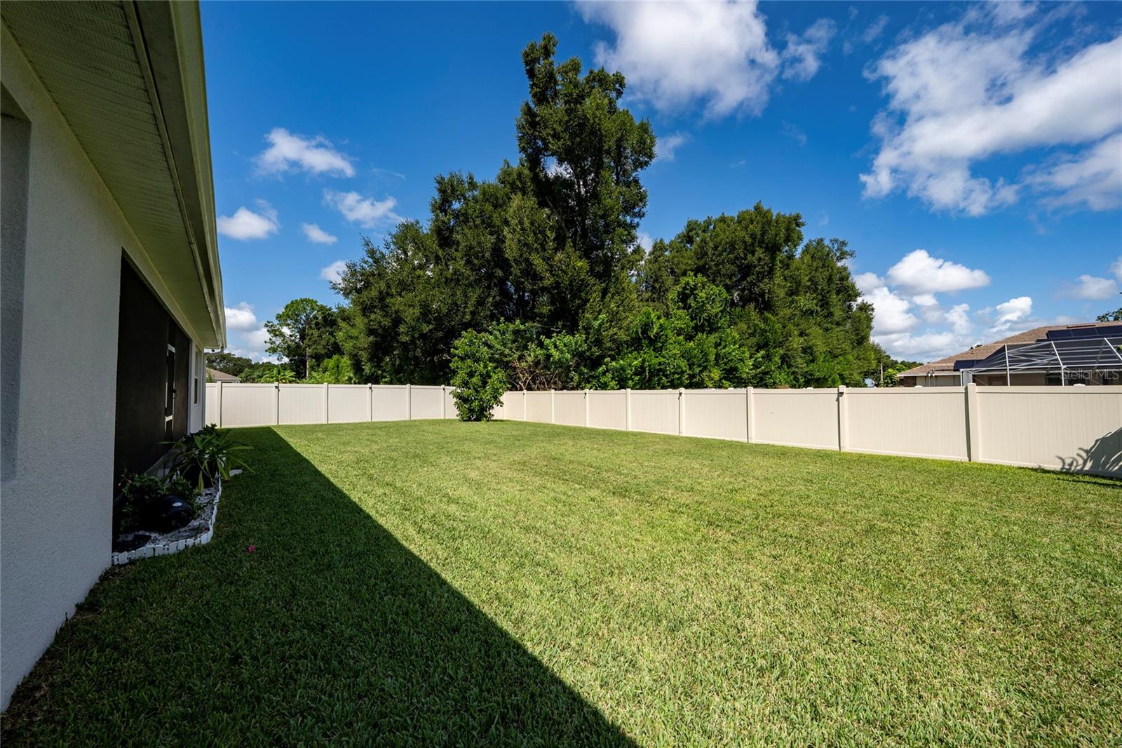252 Samantha Ave, Property Photo 32
