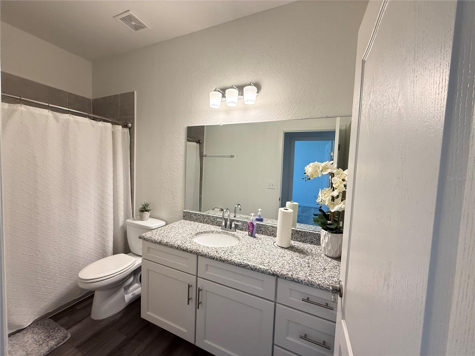 252 Samantha Ave, Property Photo 48