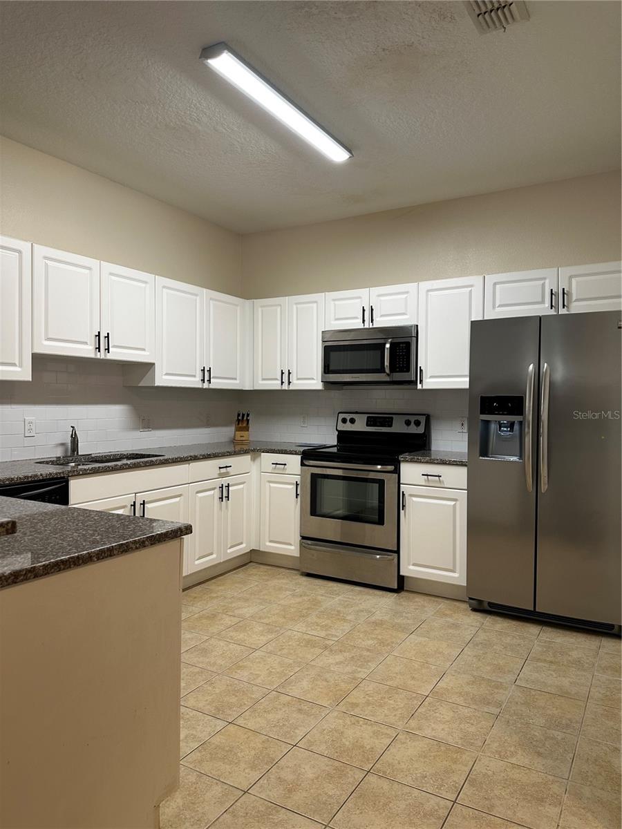 3123 Sun Lake Ct #a Property Photo 14