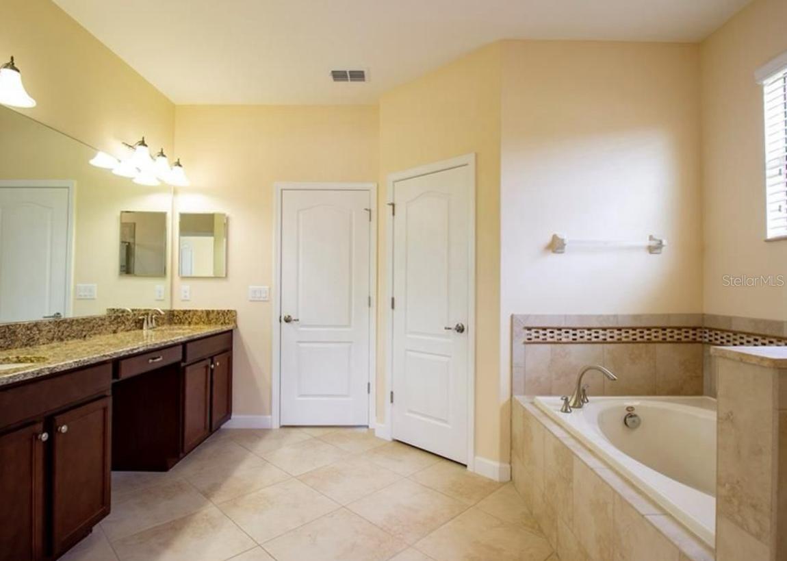1428 Deuce Cir Property Photo 12