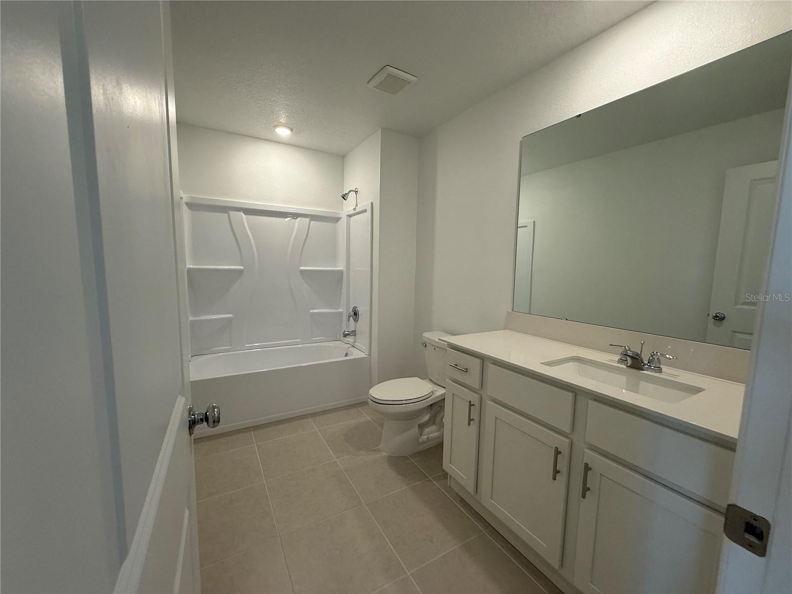 2528 Absolute Ave Property Photo 15