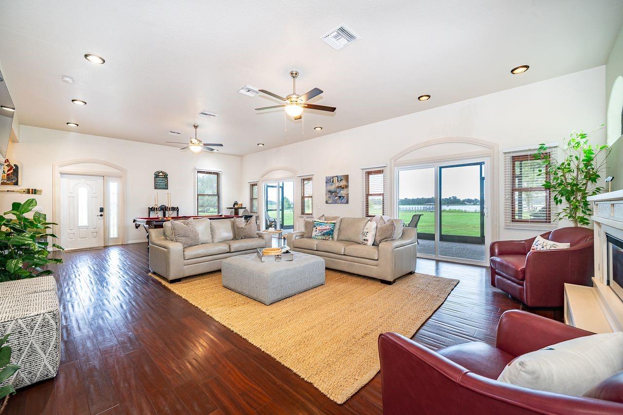 2339 Neptune Rd #unit A Property Photo 5