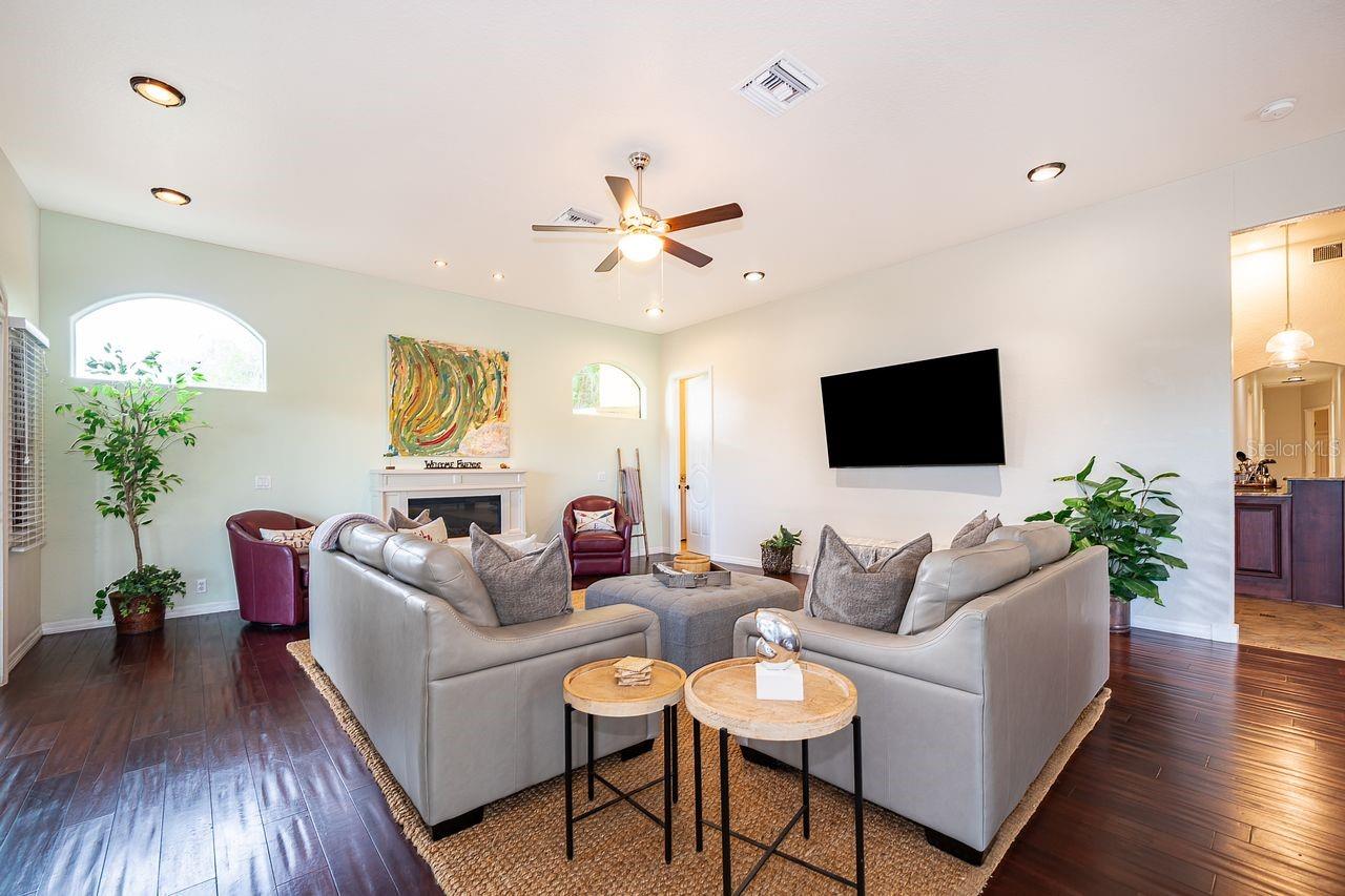 2339 Neptune Rd #unit A Property Photo 6