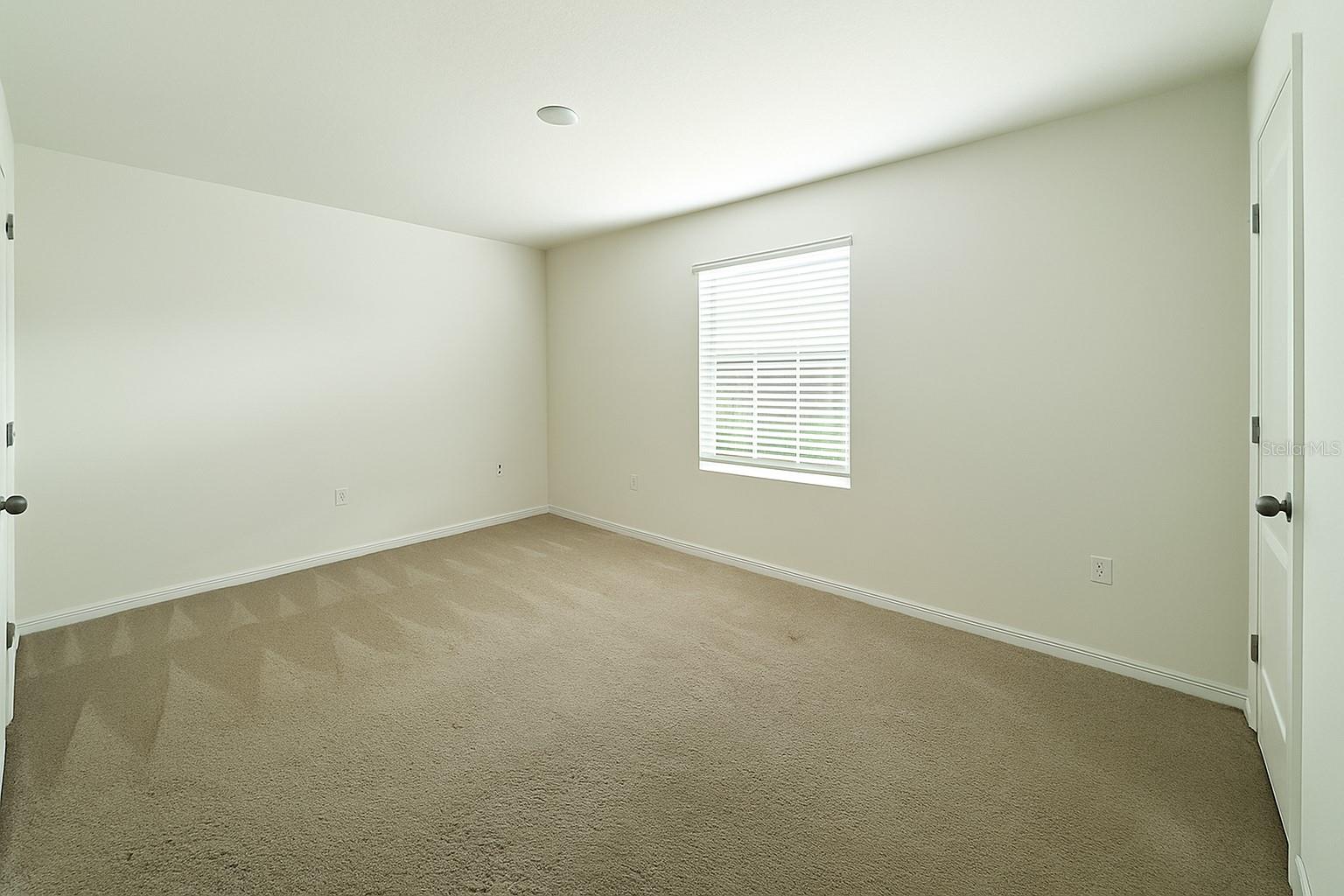 1288 Yellow Finch Dr Property Photo 6