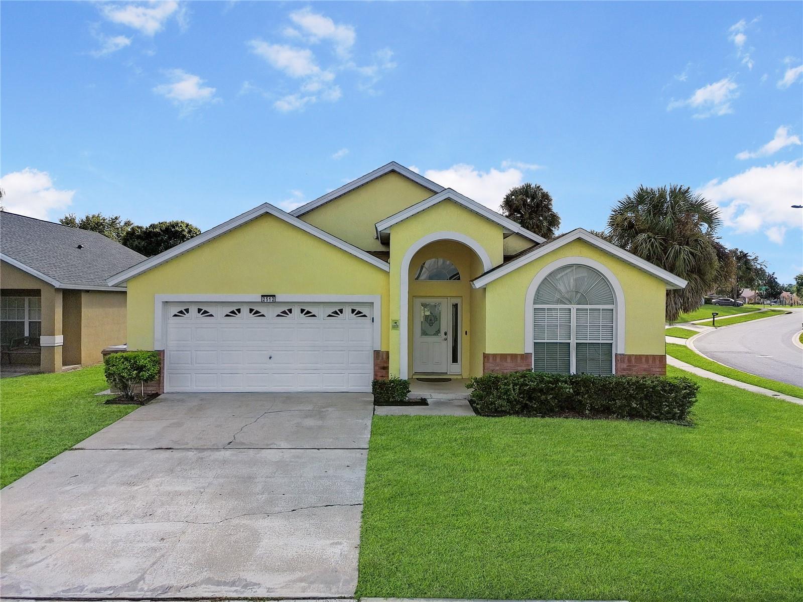 2512 Oneida Loop Property Photo 1