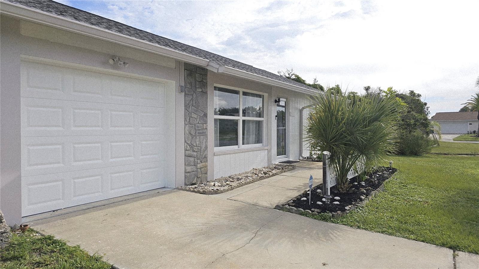 13398 Ballon Ave Property Photo 2