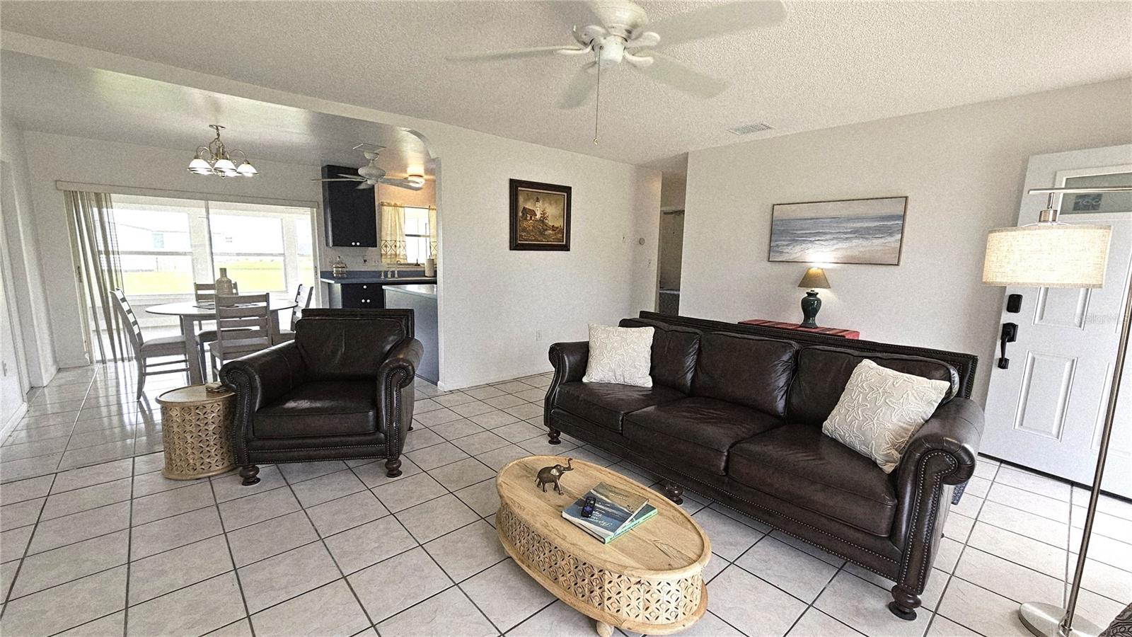 13398 Ballon Ave Property Photo 6