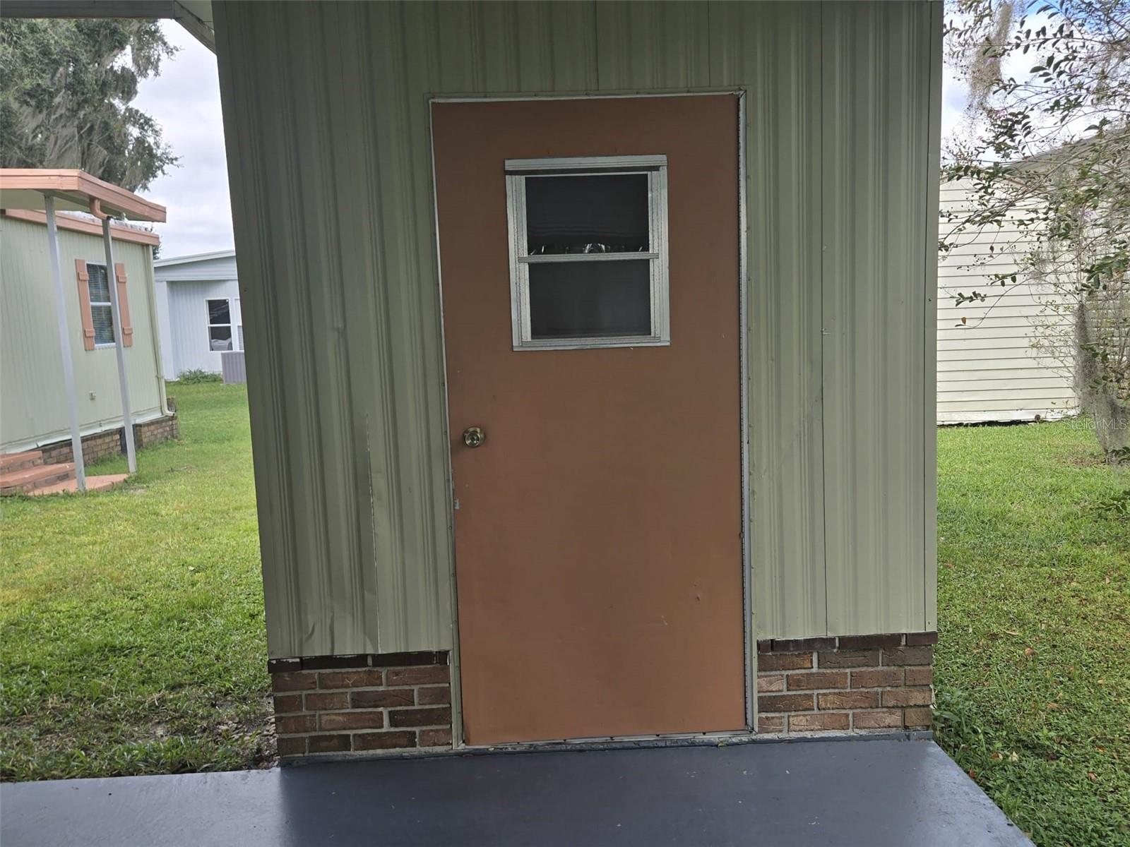 5562 Lansing Dr Property Photo 14