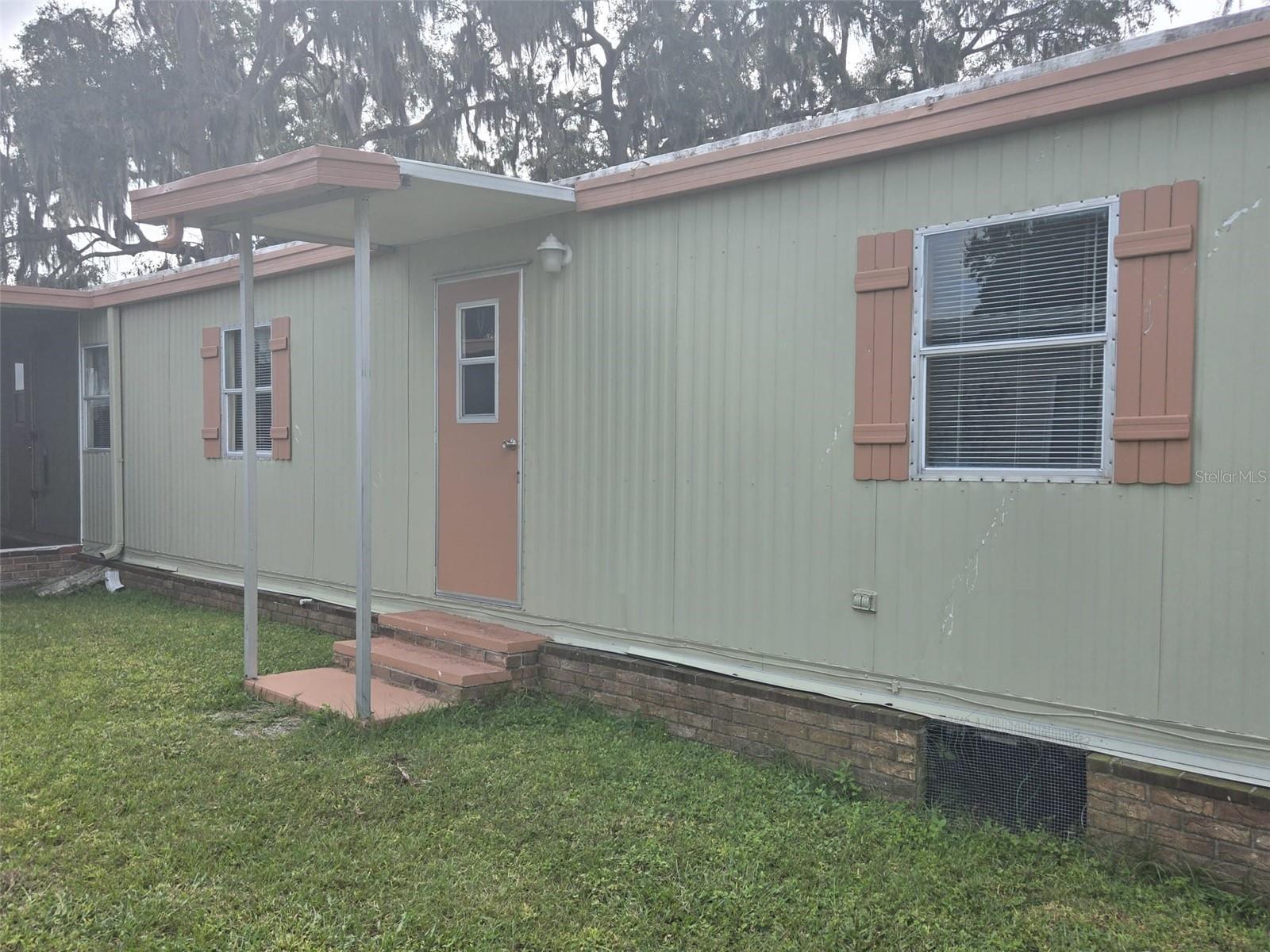 5562 Lansing Dr Property Photo 15