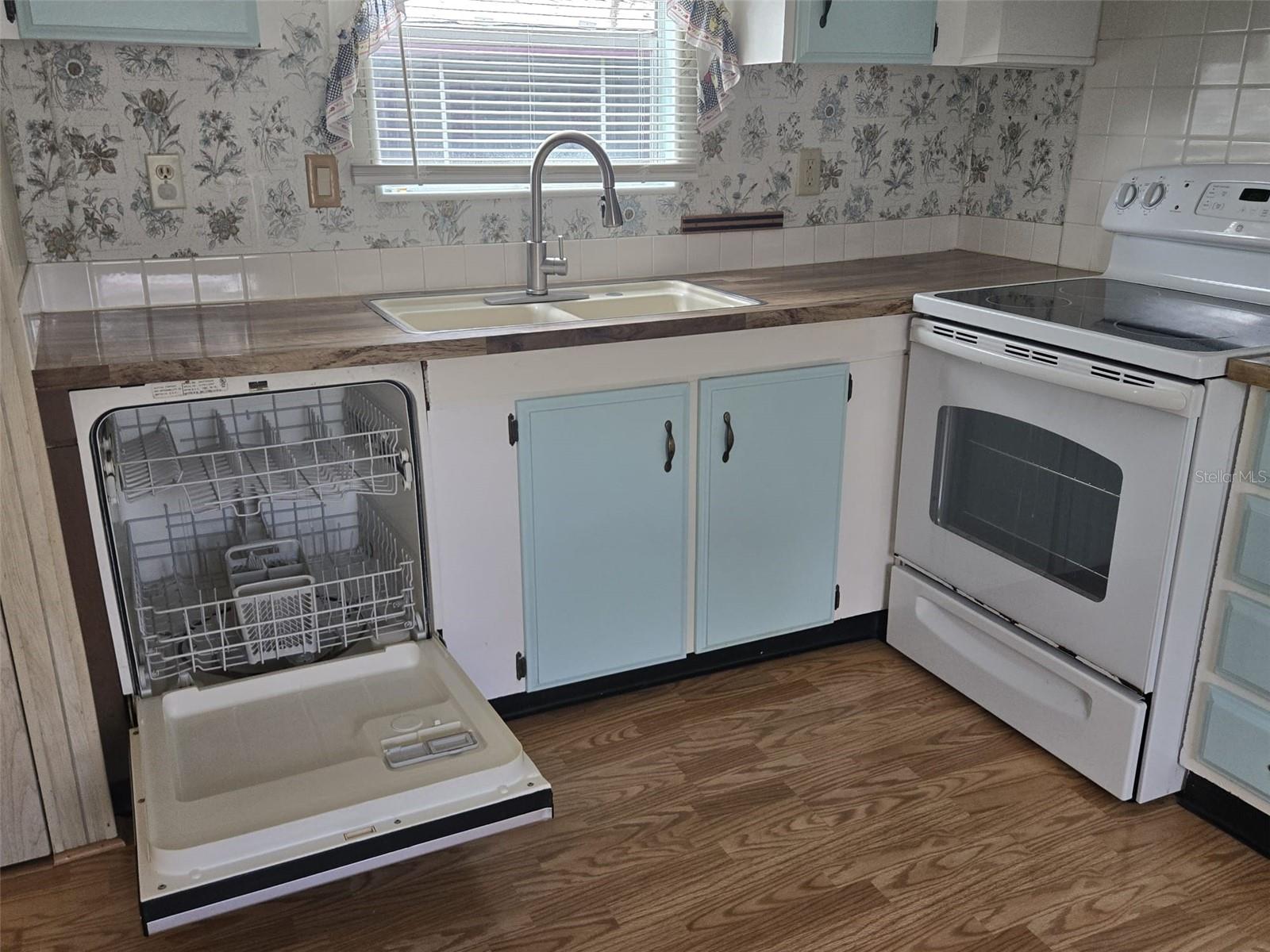 5562 Lansing Dr Property Photo 20