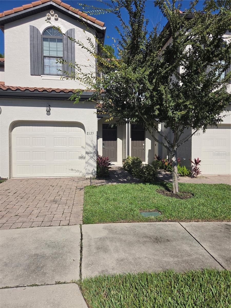 8135 Roseville Blvd Property Photo 1