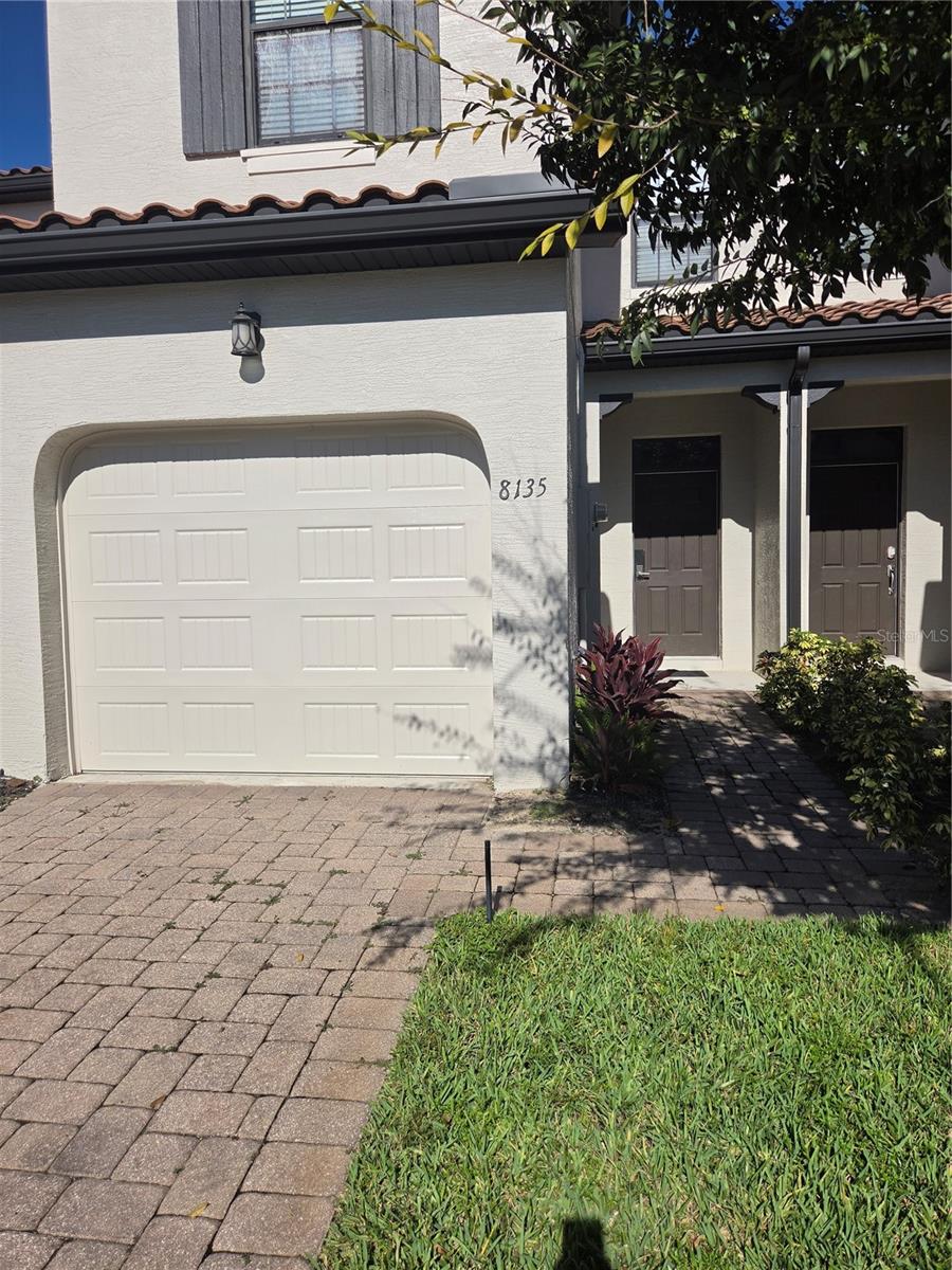 8135 Roseville Blvd Property Photo 4