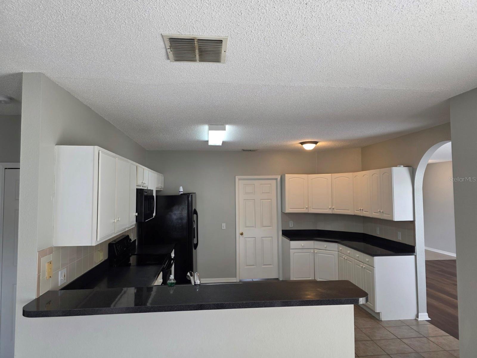 579 Kilimanjaro Dr Property Photo 6