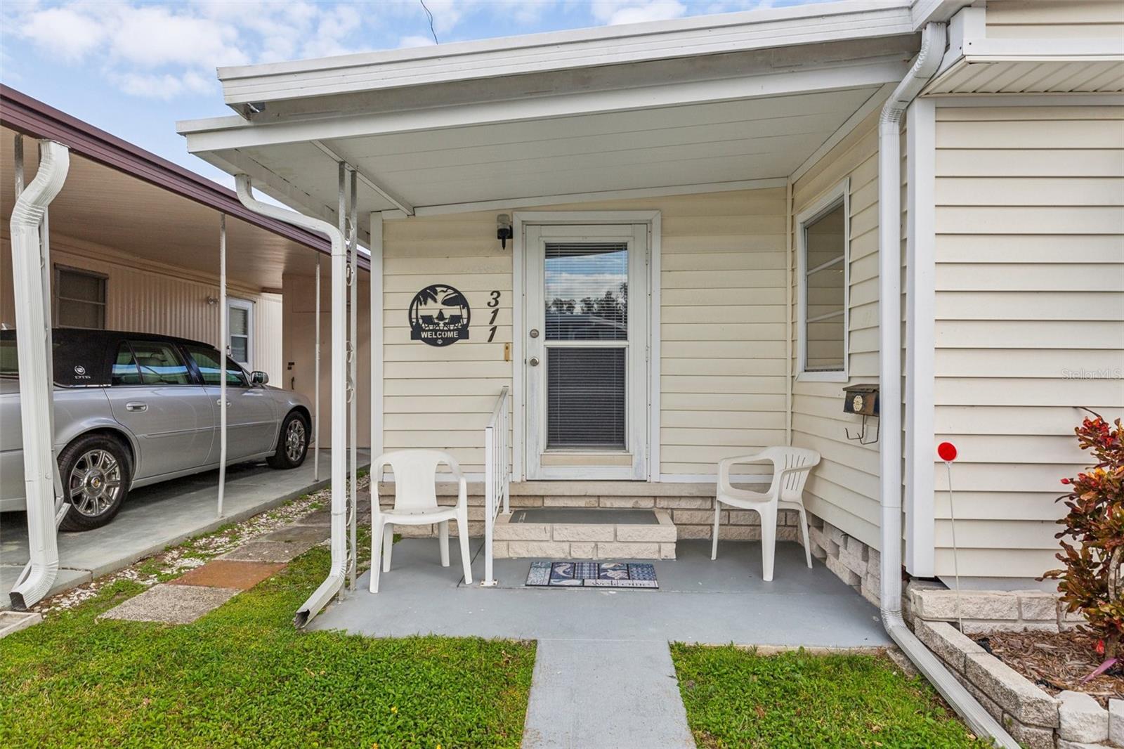 1600 N Old Coachman Rd #311 Property Photo 4