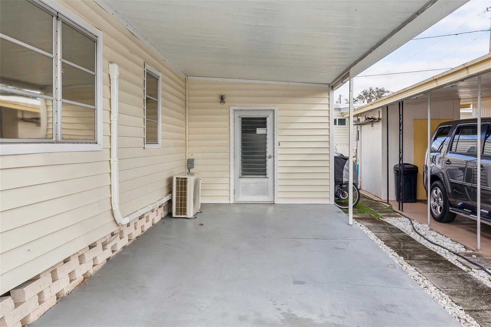 1600 N Old Coachman Rd #311 Property Photo 5