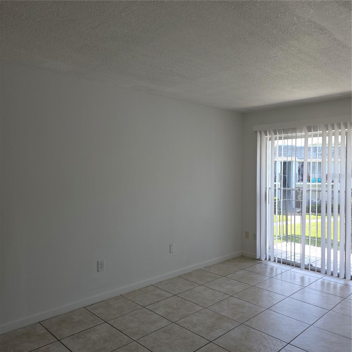 921 W Oak Ridge Rd #921c Property Photo 2