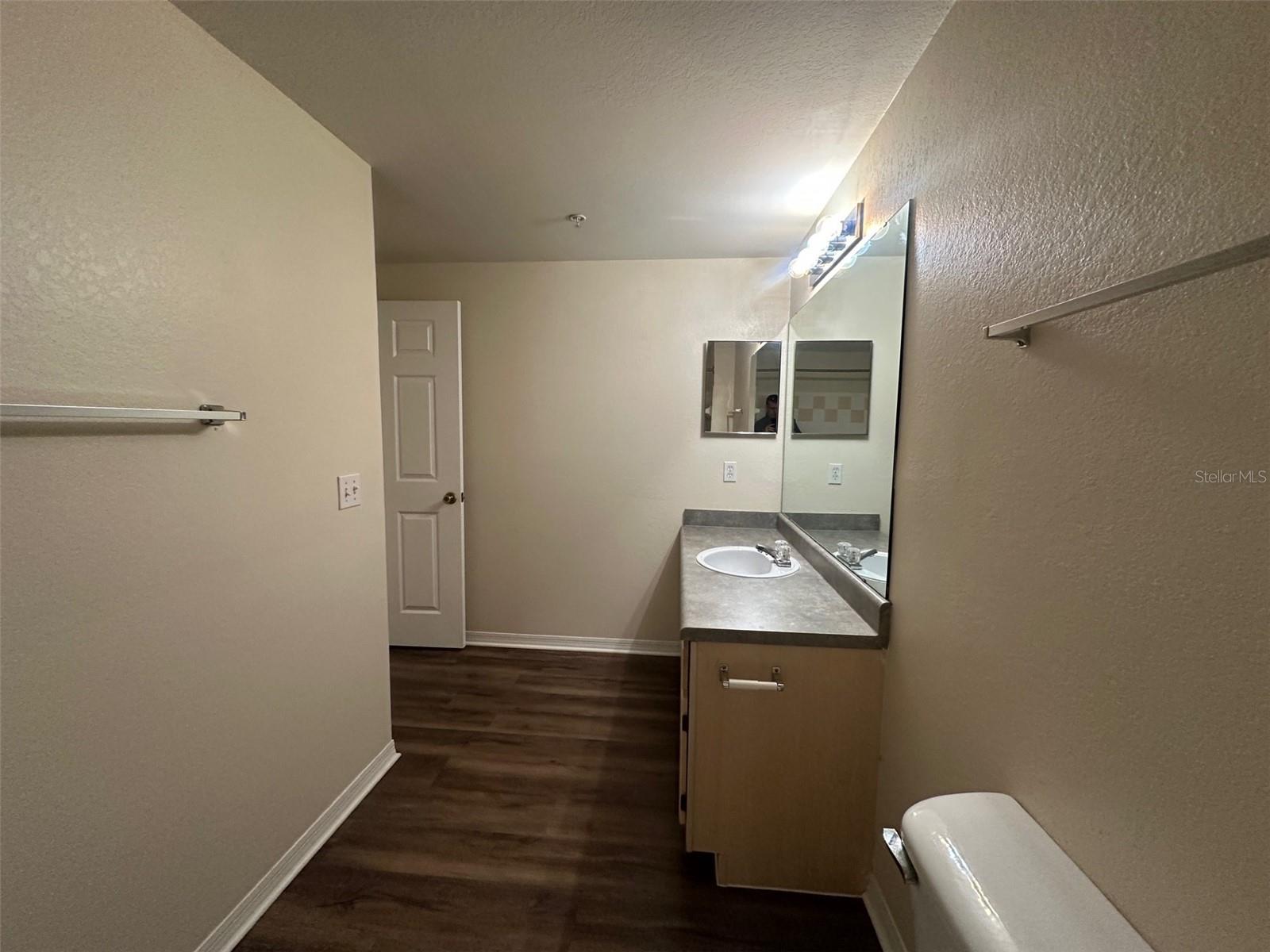 3324 Parkchester Square Blvd #102 Property Photo 15