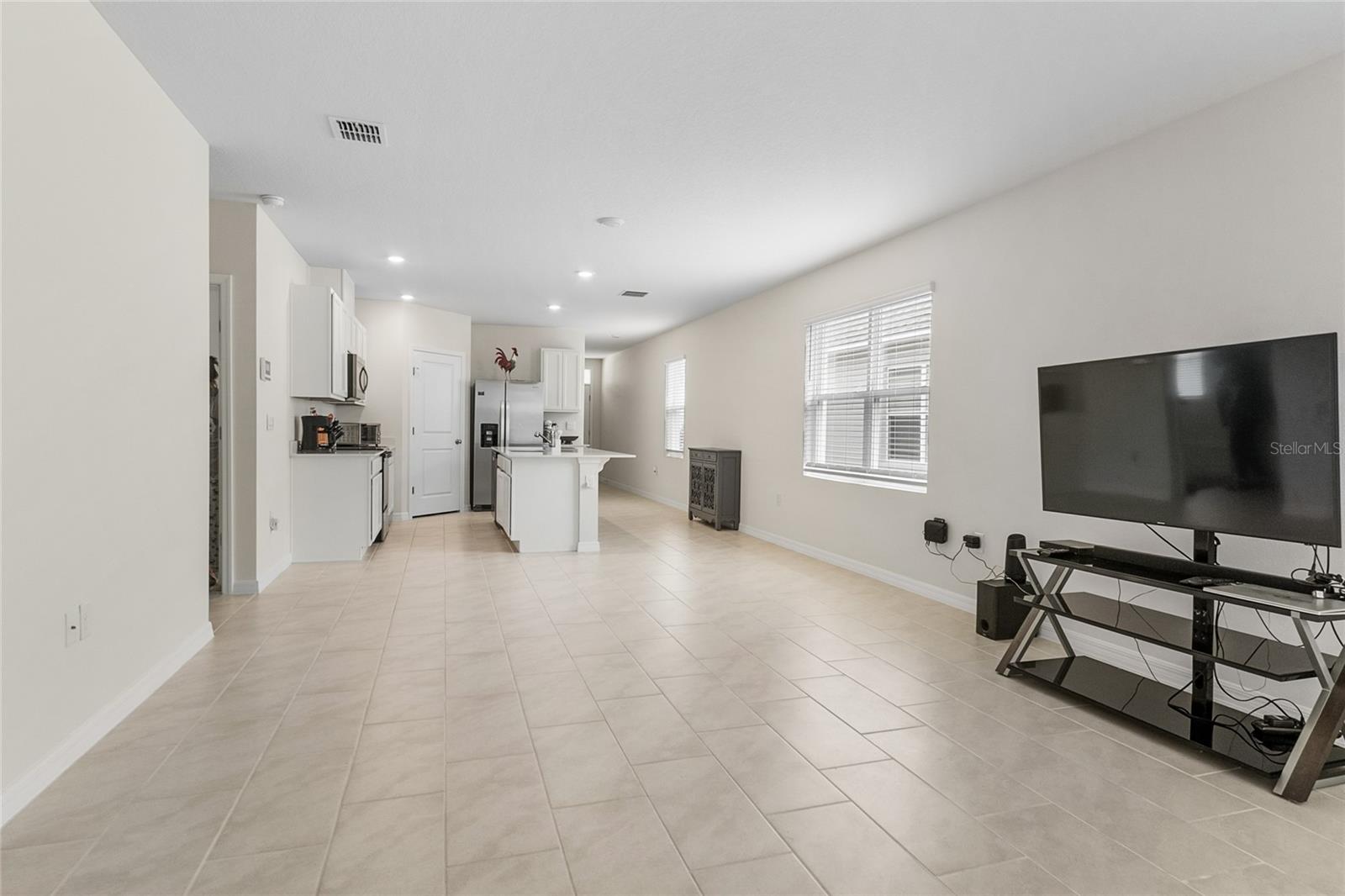 3306 Pine Lily Ave Property Photo 9