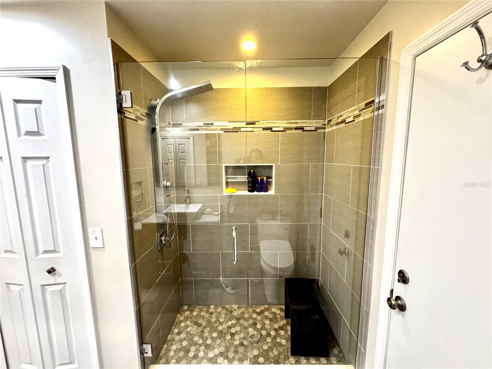 414 Timbercove Cir Property Photo 18