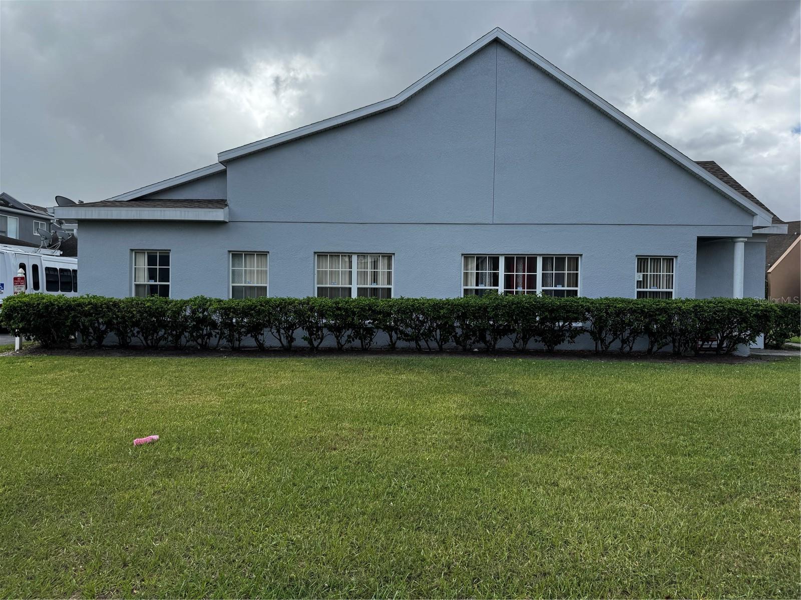 2082 Island Walk Dr Property Photo 2