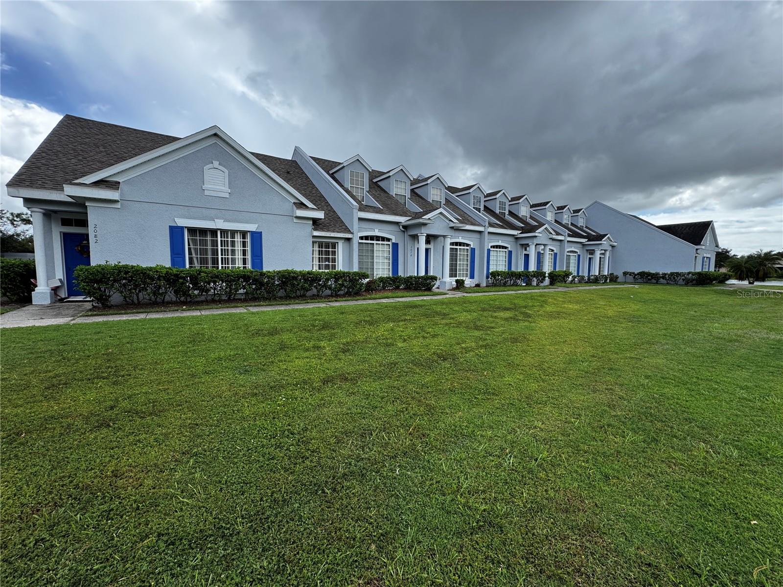 2082 Island Walk Dr Property Photo 3