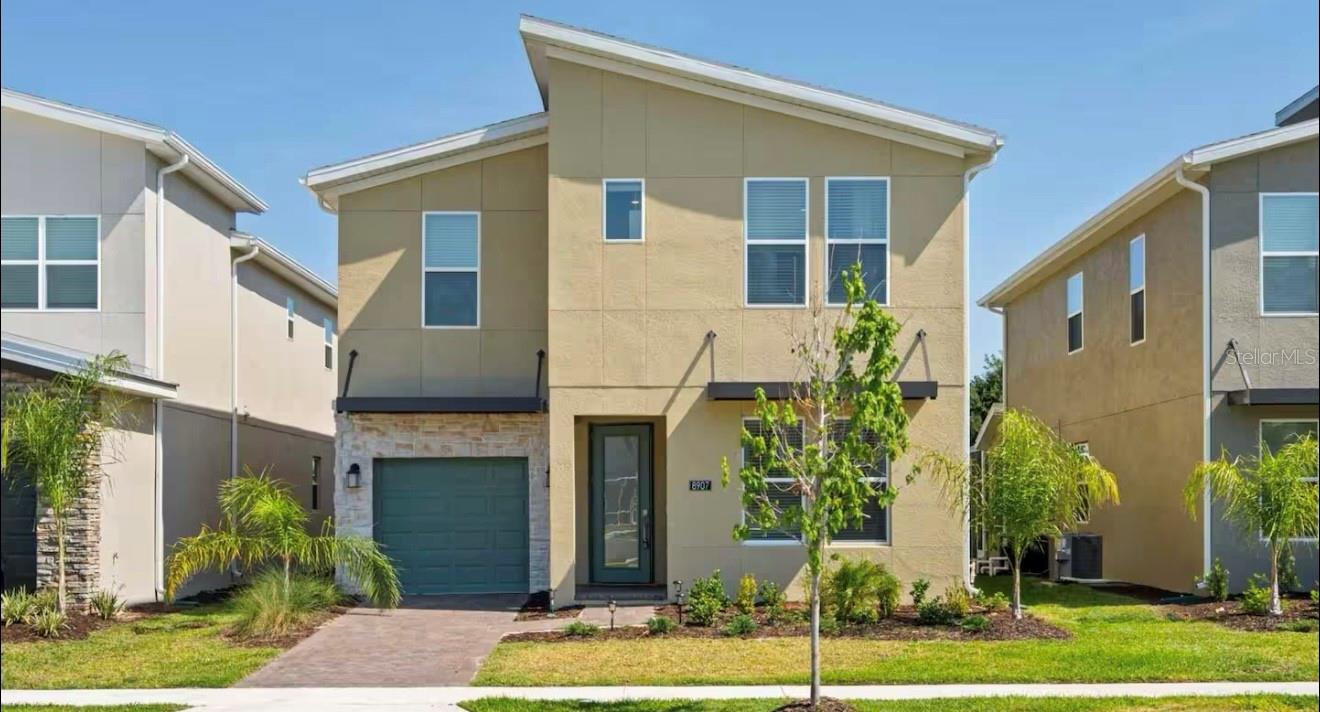 8907 Play Through Dr Property Photo 1