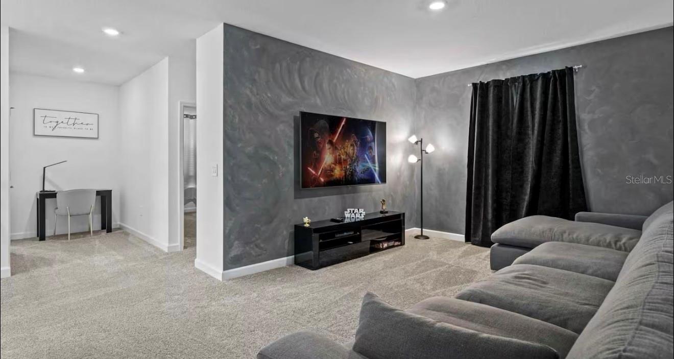 8907 Play Through Dr Property Photo 15