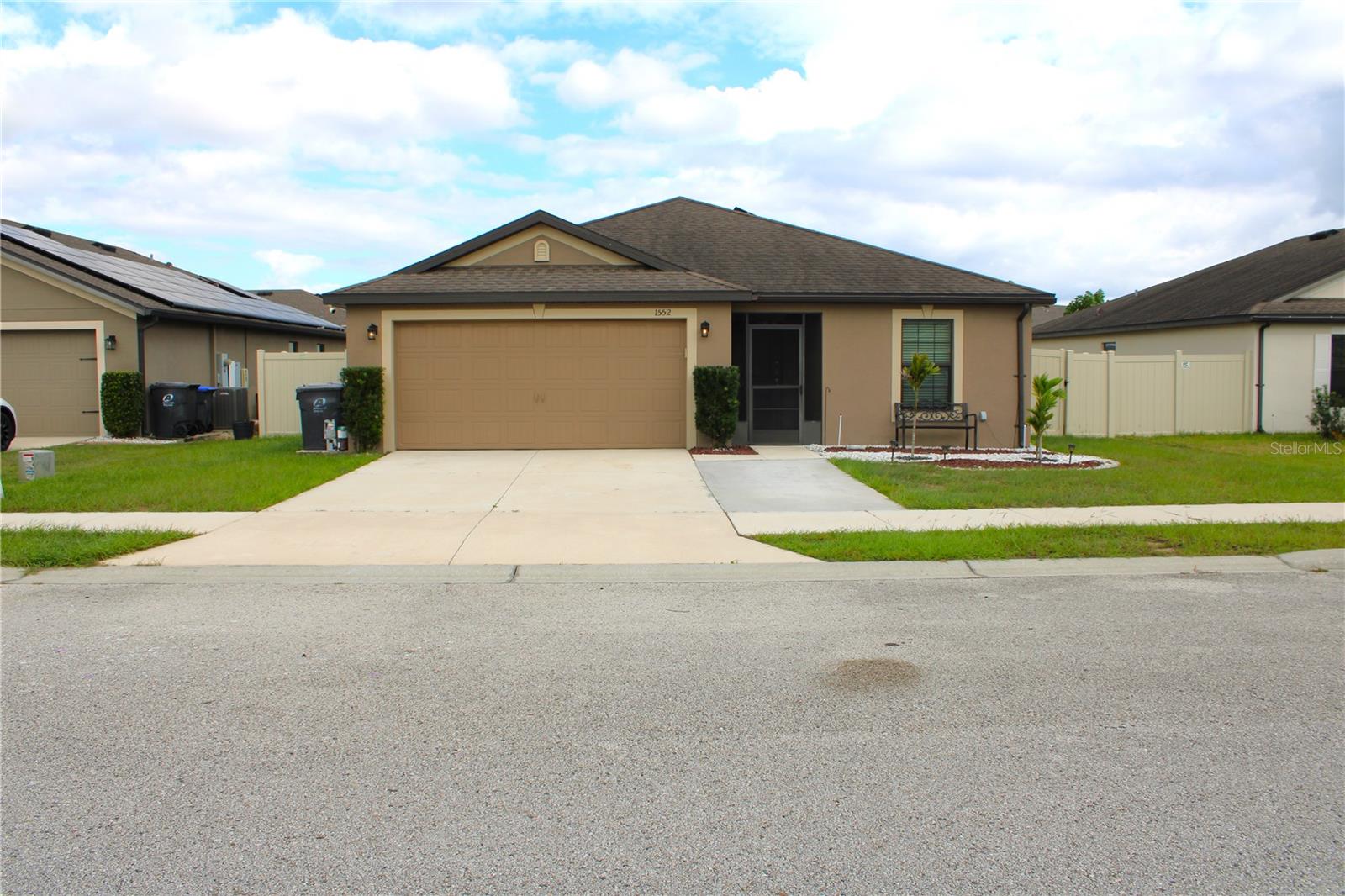 1552 SWAN LAKE CIR Property Photo 1