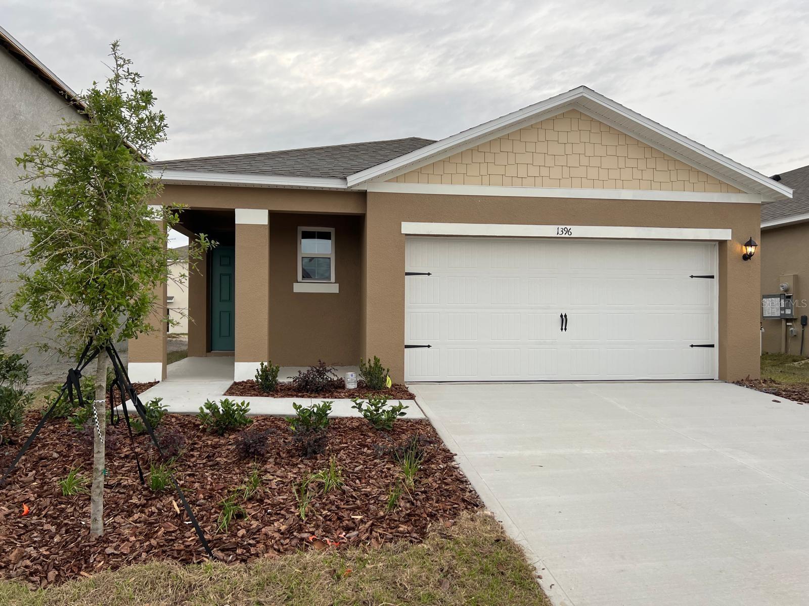 1396 Berry Ln Property Photo 1