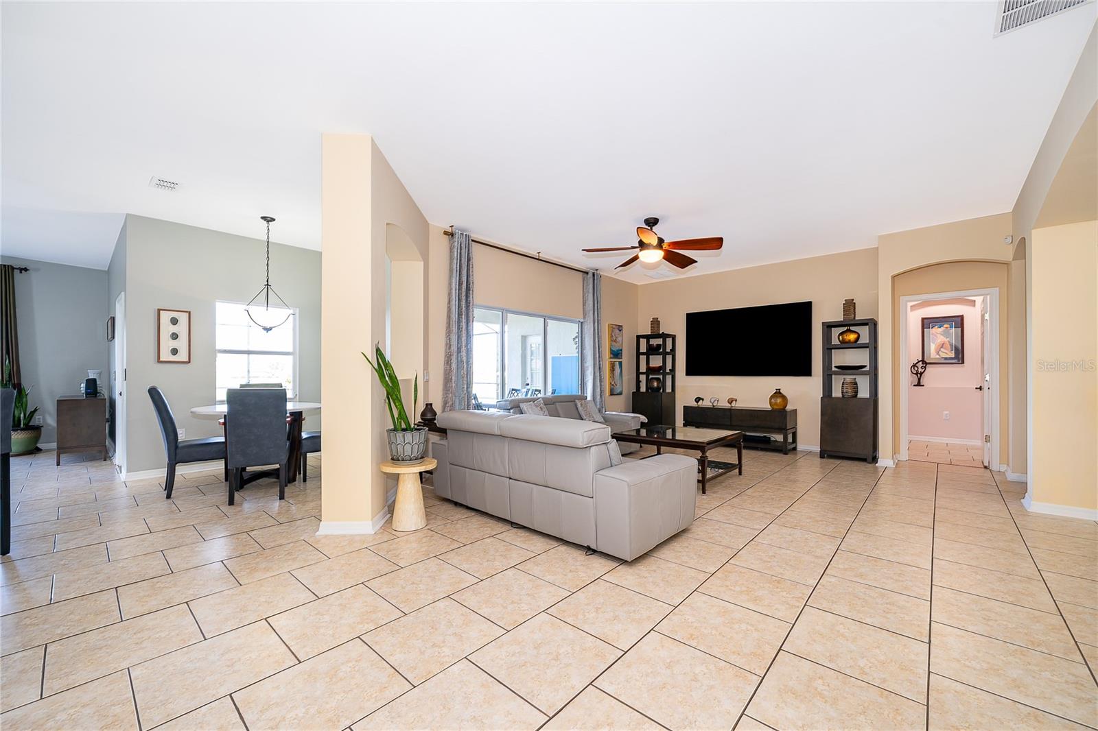 3426 Harborside Ct Property Photo 7