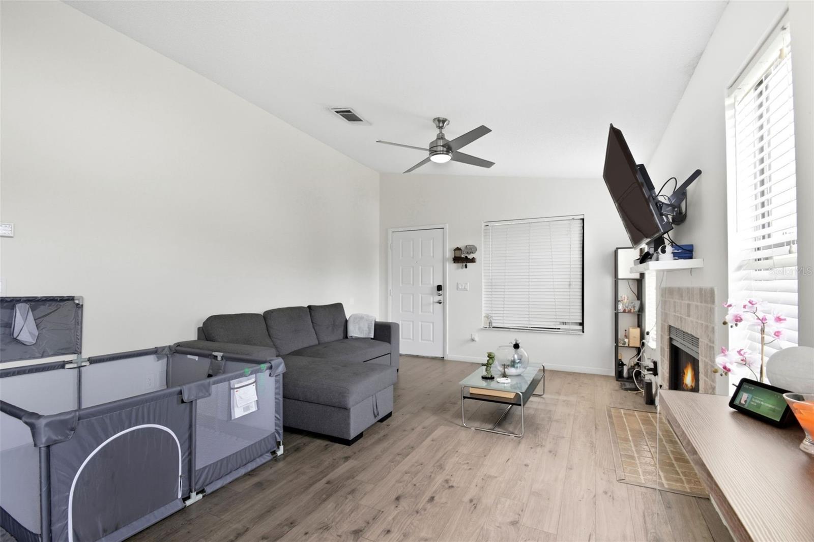 2936 S Semoran Blvd #106 Property Photo 6