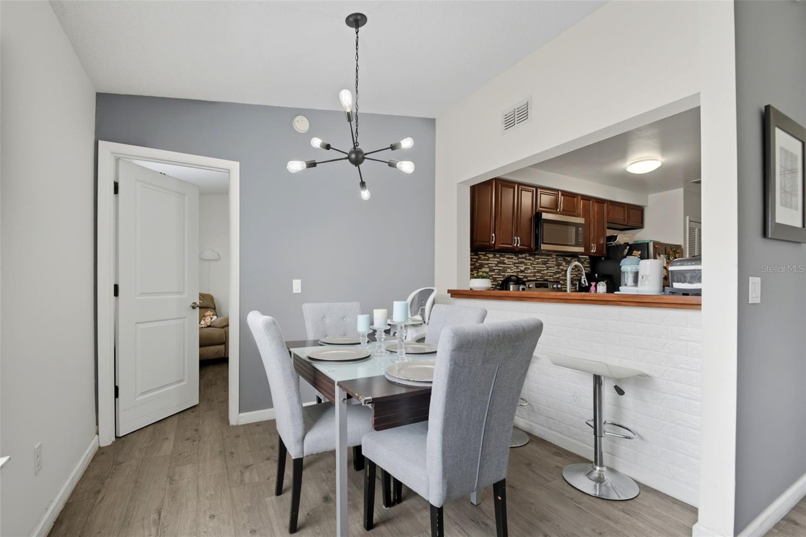 2936 S Semoran Blvd #106 Property Photo 8